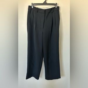 Aritzia Black Effortless pant (cropped)